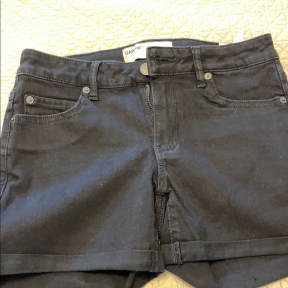 Shorts - Picture 14 of 16